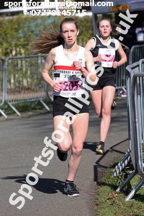 Womens under-17s Northern Athletics 5k Champs., Birkenhead Park. Photo: David T. Hewitson/Sports for All Pics